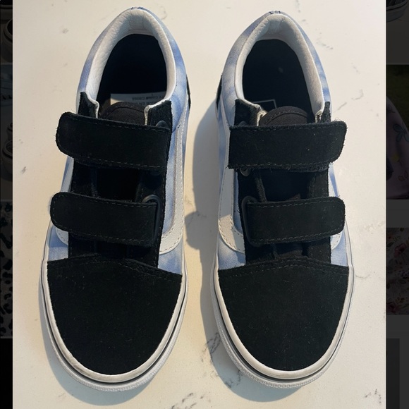 Size 13 but made narrow. - Picture 2 of 2